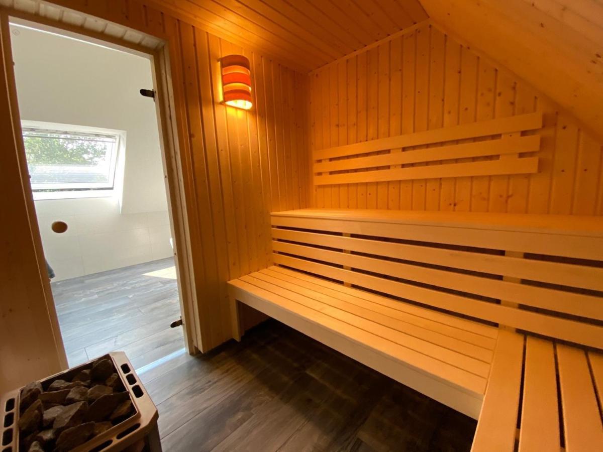 Ferienhaus Seestern Am Harkebruegger See Mit Sauna Und Kamin Barssel  Bagian luar foto