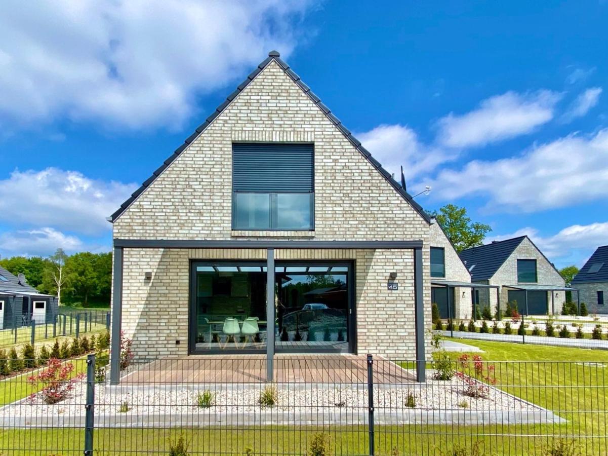 Ferienhaus Seestern Am Harkebruegger See Mit Sauna Und Kamin Barssel  Bagian luar foto